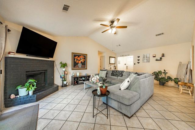 10 Fieldcrest Cv, Cabot, AR 72023
