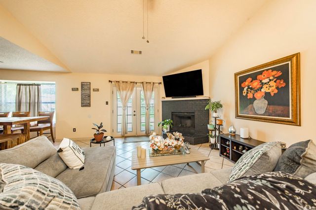 10 Fieldcrest Cv, Cabot, AR 72023