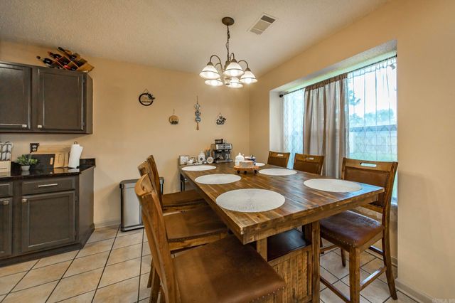 10 Fieldcrest Cv, Cabot, AR 72023