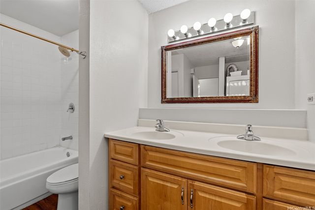 1255 Nuuanu Avenue E2506, Honolulu, HI 96817