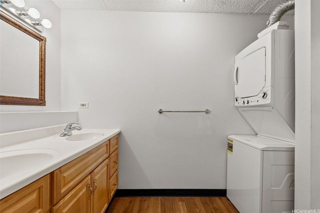 1255 Nuuanu Avenue E2506, Honolulu, HI 96817