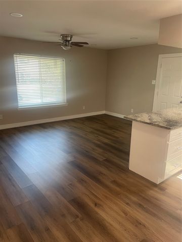 904 Spring Valley Plaza A, Richardson, TX 75080