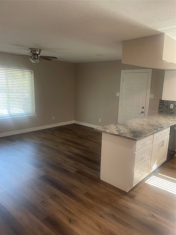 904 Spring Valley Plaza A, Richardson, TX 75080