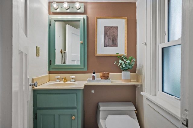 1512 E Olive STREET, Shorewood, WI 53211