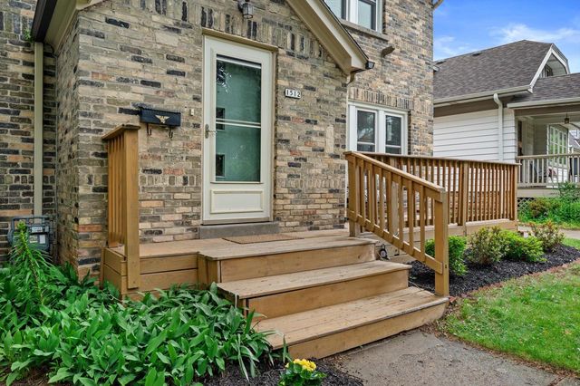 1512 E Olive STREET, Shorewood, WI 53211