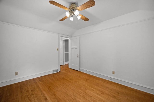 1512 E Olive STREET, Shorewood, WI 53211