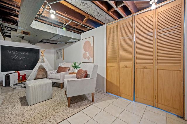 1512 E Olive STREET, Shorewood, WI 53211