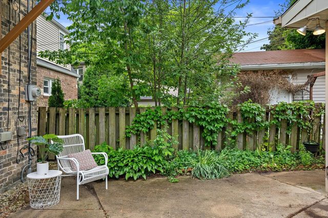 1512 E Olive STREET, Shorewood, WI 53211
