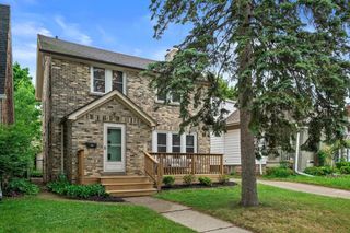 1512 E Olive STREET, Shorewood, WI 53211