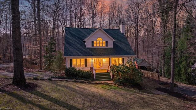 4913 Golden Oaks Drive, Oak Ridge, NC 27310