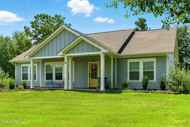 113 Albert Davis Road, Lucedale, MS 39452