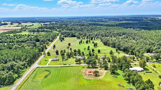 113 Albert Davis Road, Lucedale, MS 39452
