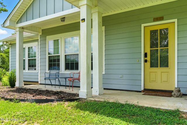 113 Albert Davis Road, Lucedale, MS 39452