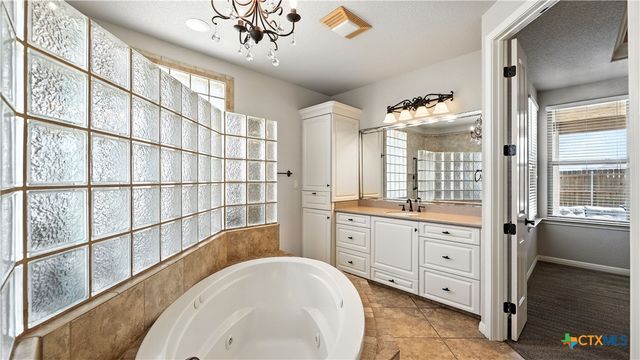 1352 Lauren Street, New Braunfels, TX 78130