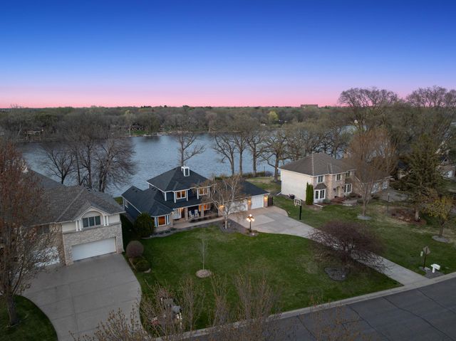 701 W River Parkway, Champlin, MN 55316