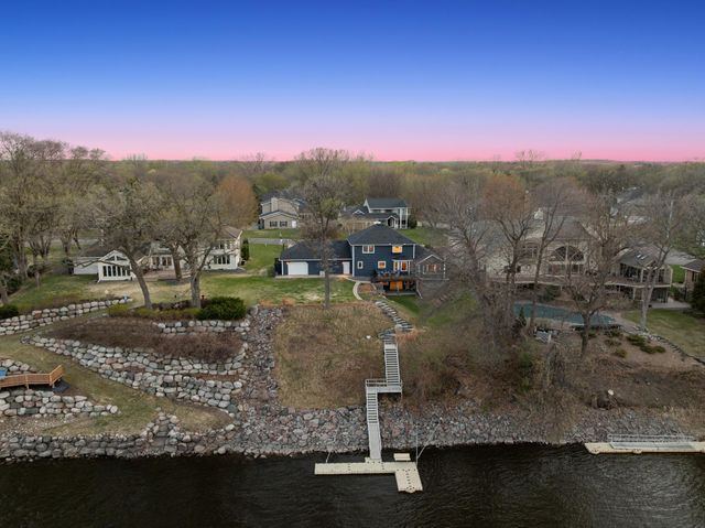 701 W River Parkway, Champlin, MN 55316