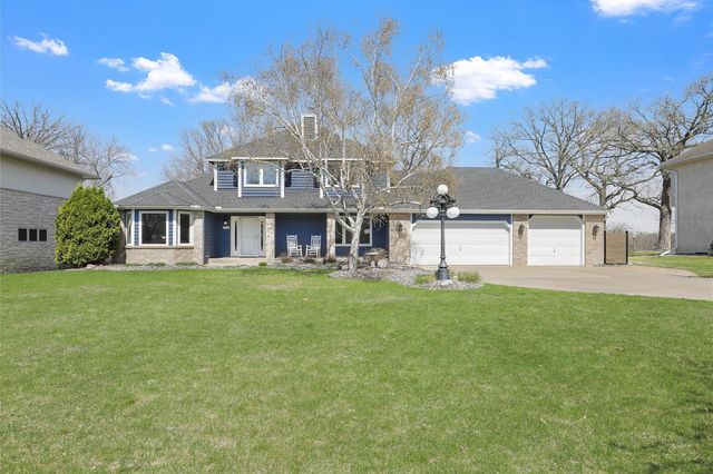 701 W River Parkway, Champlin, MN 55316