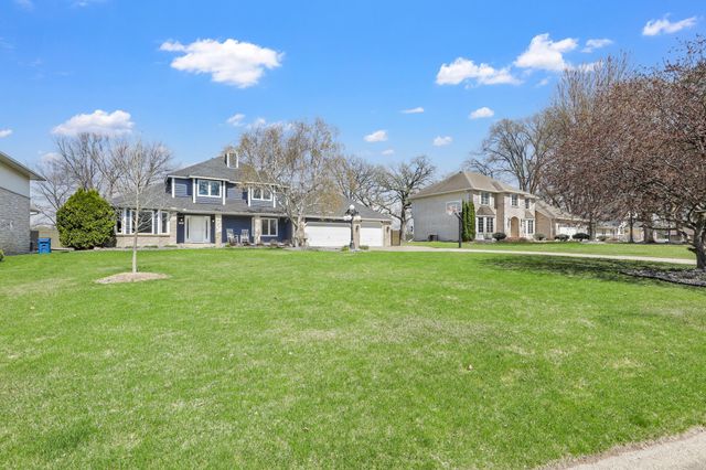 701 W River Parkway, Champlin, MN 55316