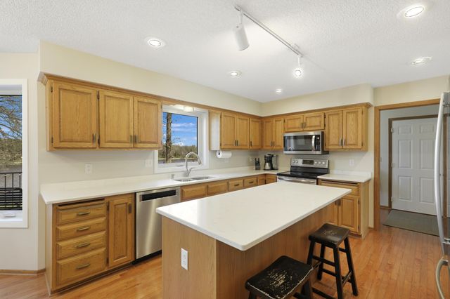 701 W River Parkway, Champlin, MN 55316