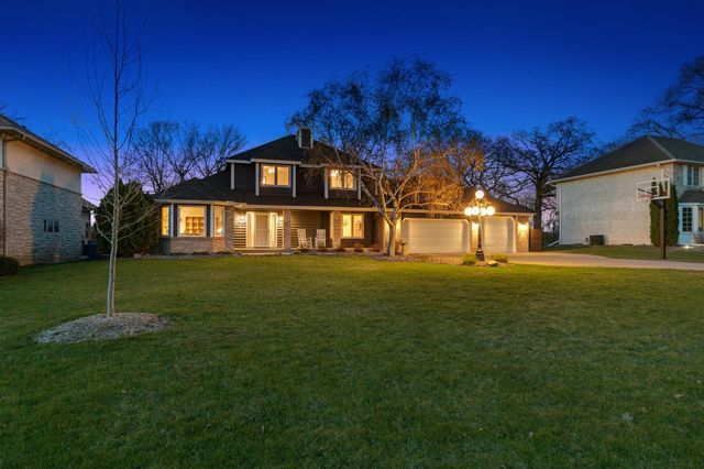 701 W River Parkway, Champlin, MN 55316