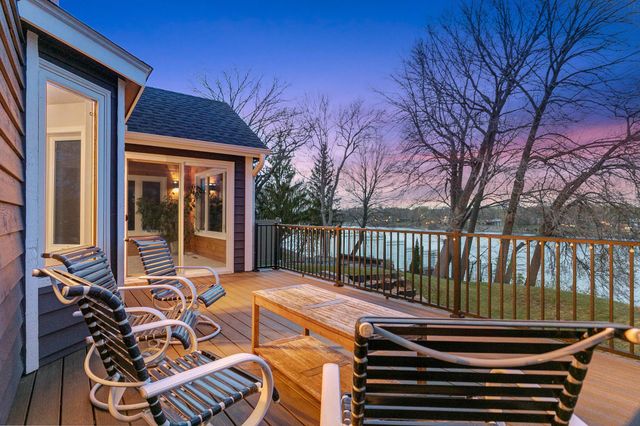 701 W River Parkway, Champlin, MN 55316