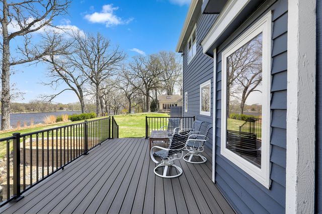 701 W River Parkway, Champlin, MN 55316