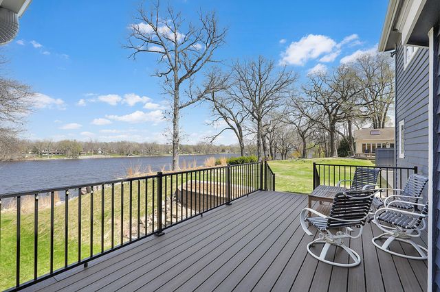 701 W River Parkway, Champlin, MN 55316