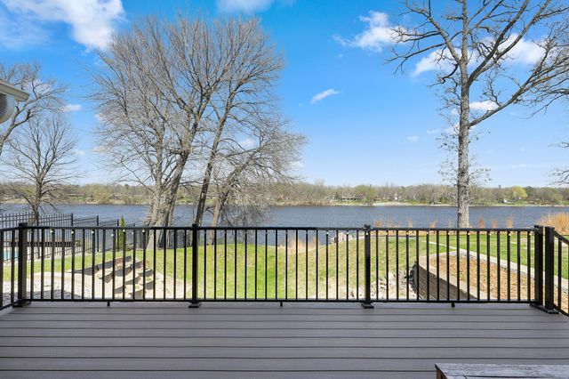 701 W River Parkway, Champlin, MN 55316