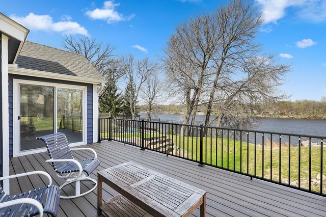 701 W River Parkway, Champlin, MN 55316