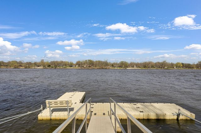 701 W River Parkway, Champlin, MN 55316