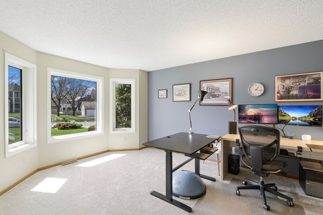 701 W River Parkway, Champlin, MN 55316