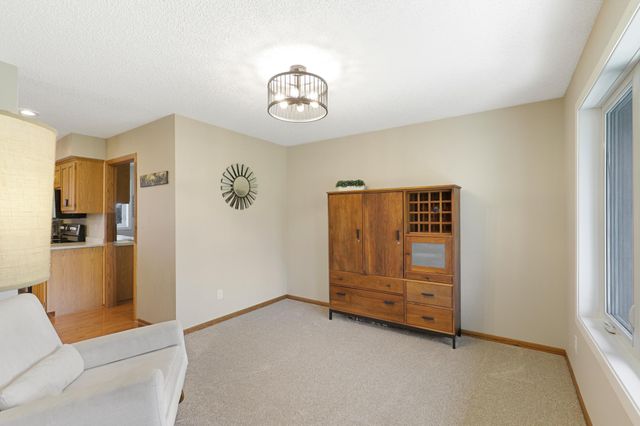 701 W River Parkway, Champlin, MN 55316