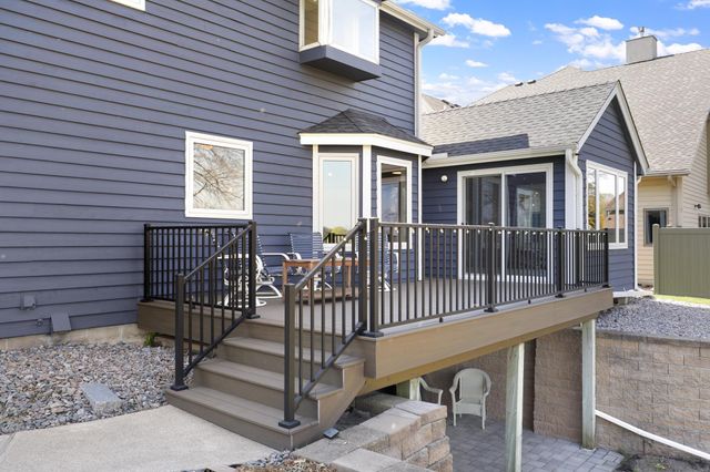 701 W River Parkway, Champlin, MN 55316