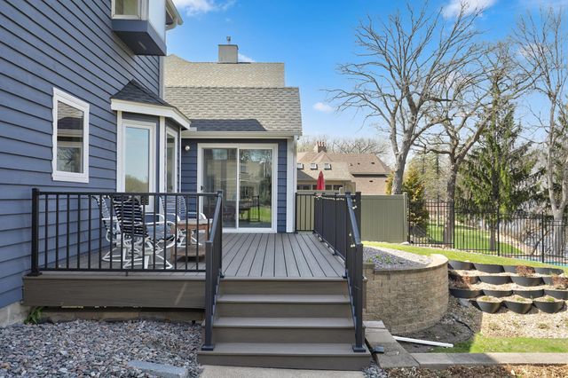 701 W River Parkway, Champlin, MN 55316