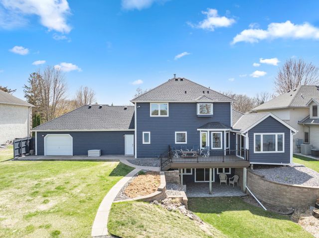 701 W River Parkway, Champlin, MN 55316