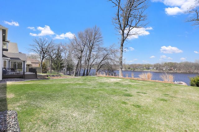 701 W River Parkway, Champlin, MN 55316