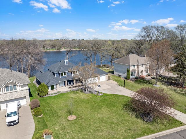 701 W River Parkway, Champlin, MN 55316