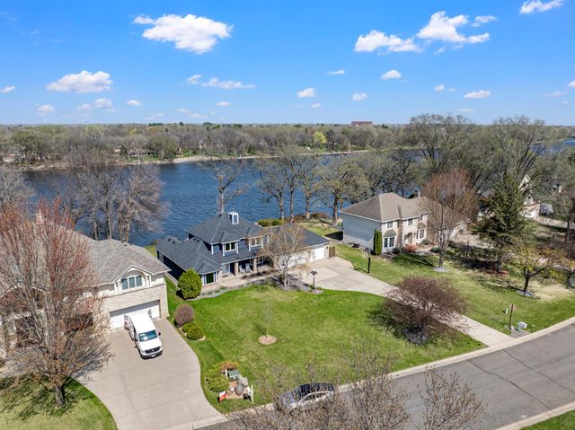 701 W River Parkway, Champlin, MN 55316