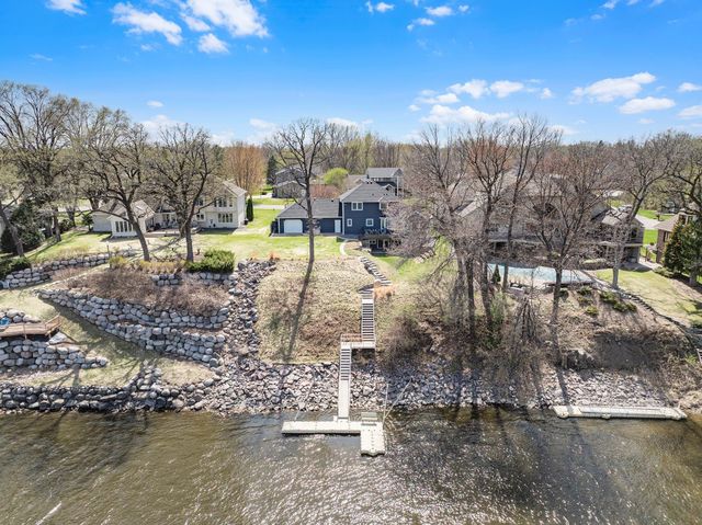 701 W River Parkway, Champlin, MN 55316