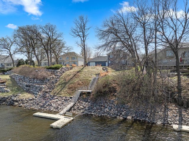 701 W River Parkway, Champlin, MN 55316