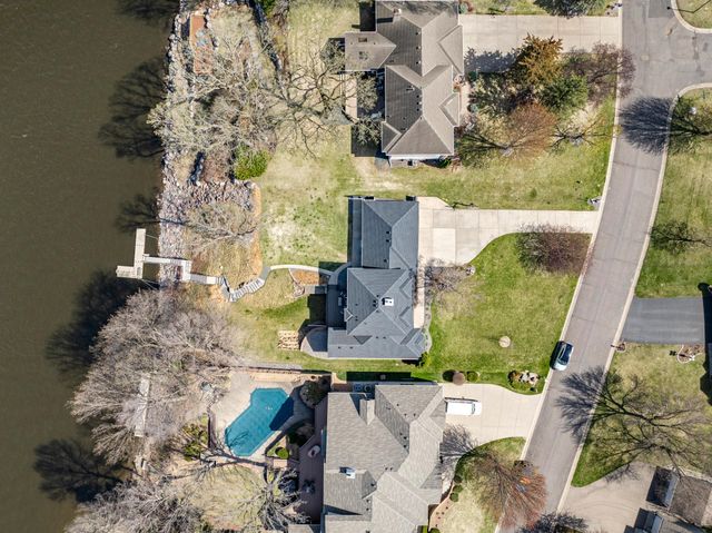 701 W River Parkway, Champlin, MN 55316