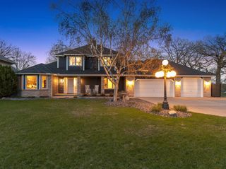 701 W River Parkway, Champlin, MN 55316