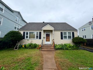 17 Kenyon Place, East Hartford, CT 06108