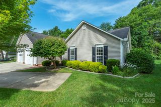 16 Red Barn Lane, Fletcher, NC 28732