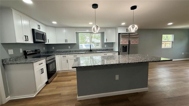 225 S HILLSBOROUGH AVENUE, Arcadia, FL 34266