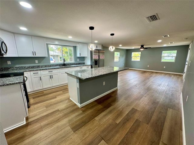 225 S HILLSBOROUGH AVENUE, Arcadia, FL 34266