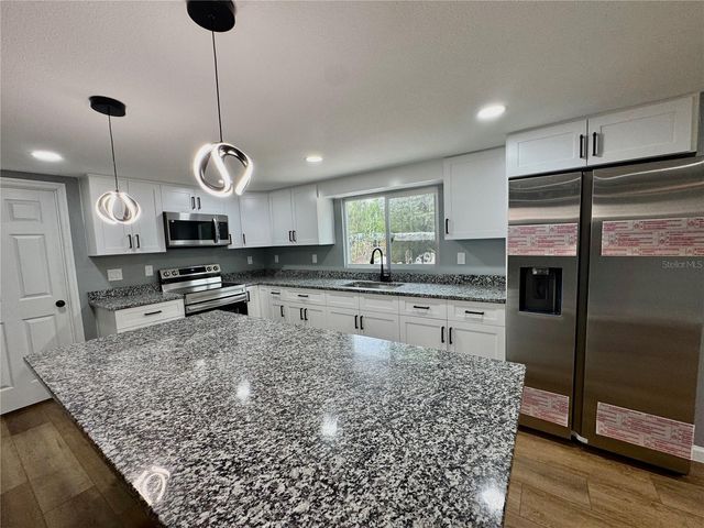 225 S HILLSBOROUGH AVENUE, Arcadia, FL 34266