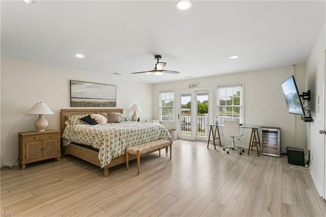 30 Rivergate DR, Poquoson, VA 23662