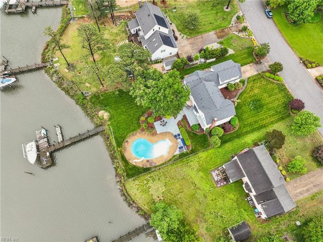 30 Rivergate DR, Poquoson, VA 23662