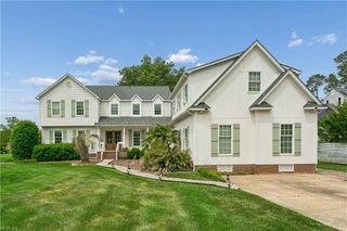30 Rivergate DR, Poquoson, VA 23662